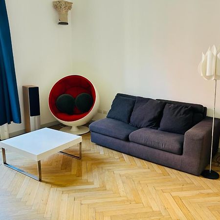 Hostel Boutique Мілан Екстер'єр фото