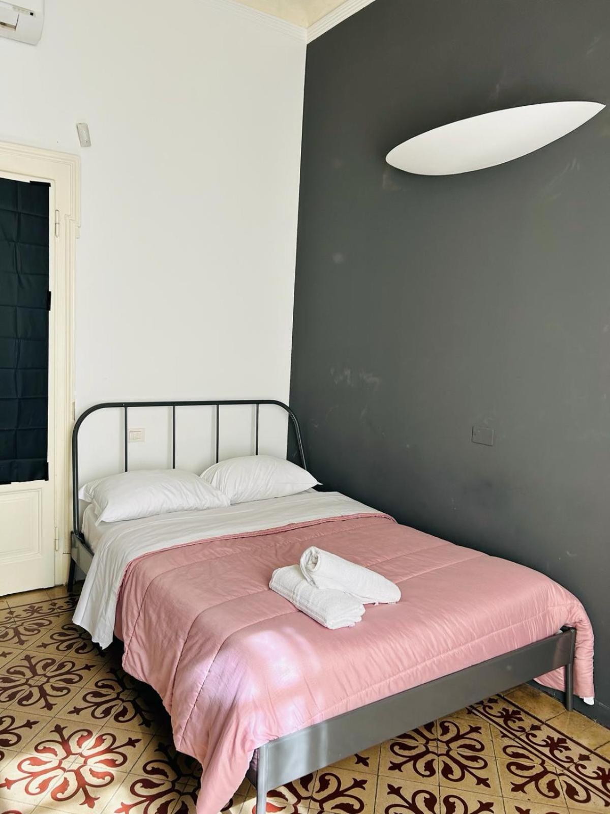 Hostel Boutique Мілан Екстер'єр фото