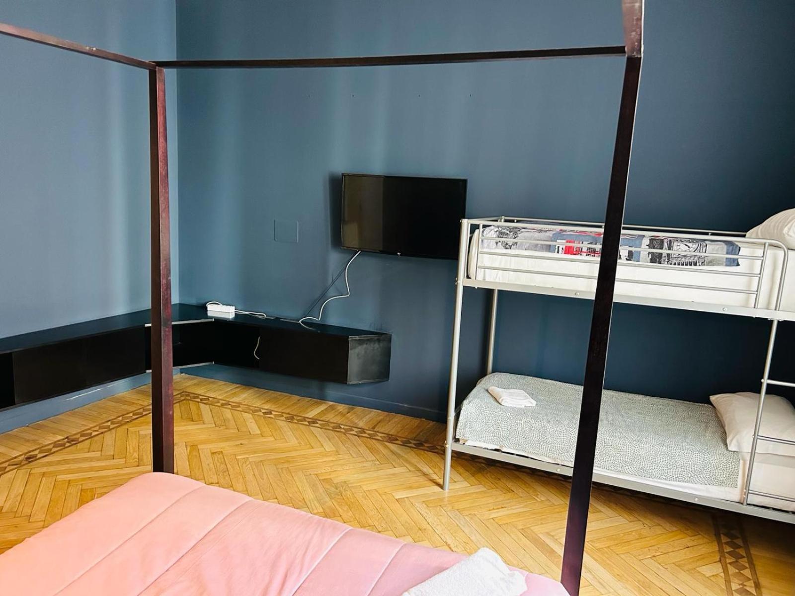 Hostel Boutique Мілан Екстер'єр фото